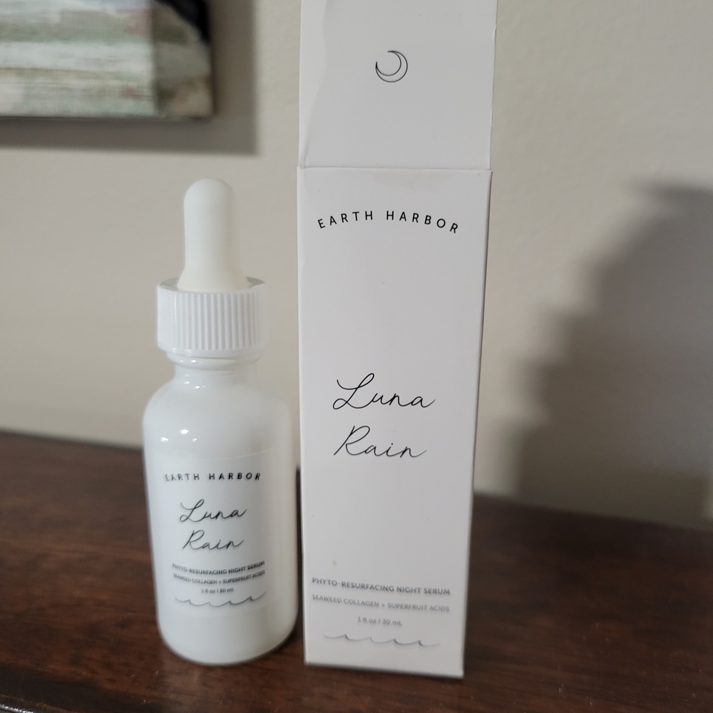 Earth Harbor Luna Rain Phyto-Resurfacing Night Serum - White